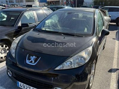 Usado Peugeot 207 95 CV (69 kW) 2007 Negro Berlina