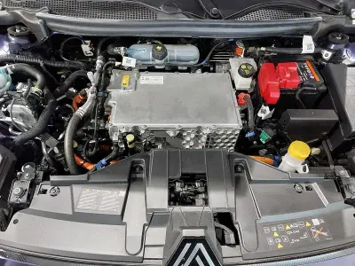 Usado Renault R5 Iconic 110 kW (150 CV) 2024 Azul Utilitario