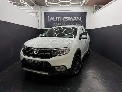 Usado Dacia Sandero Stepway 90 CV (66 kW) 2017 Blanco Berlina