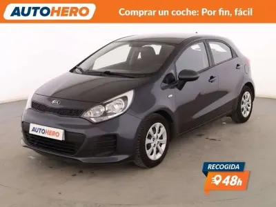 Usado Kia Rio 84 CV (61 kW) 2016 Gris Utilitario