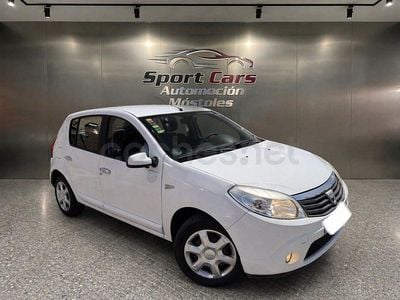 Usado Dacia Sandero Lauréate 90 HP (66 kW) 2011 Branco Sedan