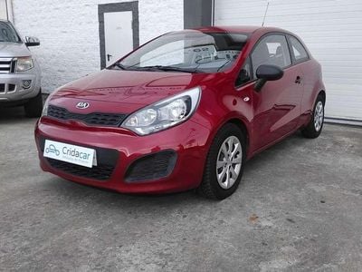 Burdeos Usado 2013 Kia Rio Utilitario | 7900 € (Un poco caro)
