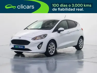 Usado Ford Fiesta Trend+ 100 CV (73 kW) 2017 Blanco Utilitario