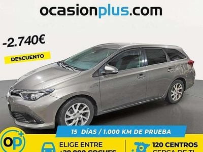 Usado Toyota Auris Touring Sports Active 136 CV (100 kW) 2017 Gris Familiar