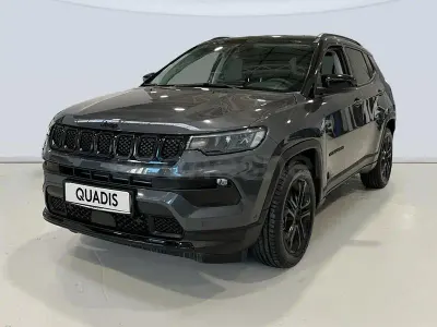 Usado Jeep Compass 130 CV (95 kW) 2022 Gris / plata SUV