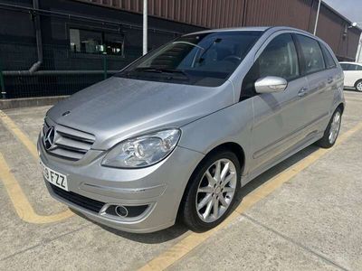 Mercedes B200