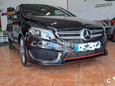 Usado Mercedes B200 136 CV (100 kW) 2017 Negro Monovolumen