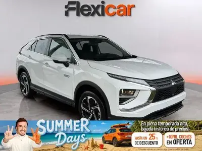 Usado Mitsubishi Eclipse Cross Motion 188 CV (138 kW) 2023 Blanco SUV