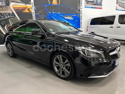 Negro Usado 2019 Mercedes CLA220 Shooting Brake Familiar | 15.999 €
