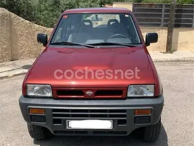 Usado Nissan Terrano 100 CV (73 kW) 1995 Granate SUV