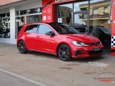 Usado VW Golf VIII GTI 245 CV (180 kW) 2020 Rojo Utilitario