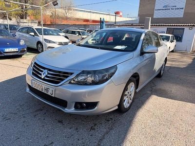 Usado Renault Latitude Expression 150 CV (110 kW) 2011 Gris / plata Berlina