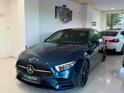 Usado Mercedes A250 224 CV (164 kW) 2020 Azul Berlina