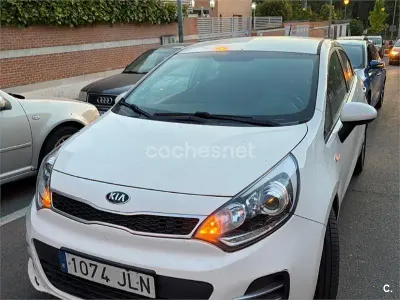 Usado Kia Rio 75 CV (55 kW) 2016 Blanco Utilitario