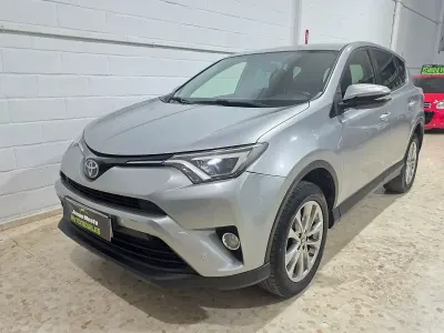 Begagnad Toyota RAV4 Advance 143 HK (105 kW) 2017 Grå SUV