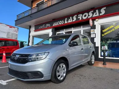Usado Dacia Sandero 75 CV (55 kW) 2019 Gris Familiar