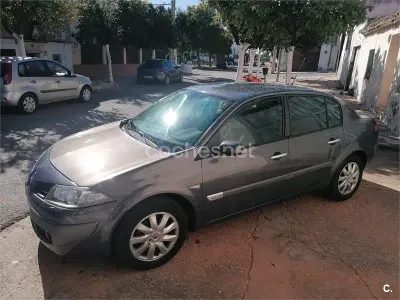 Usado Renault Mégane Business 105 CV (77 kW) 2007 Gris / plata Berlina