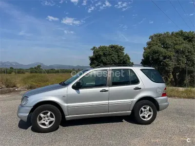 Usado Mercedes ML320 218 CV (160 kW) 1998 Gris / plata SUV