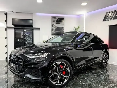 Usado Audi Q8 Advanced Plus 286 CV (210 kW) 2022 Negro SUV