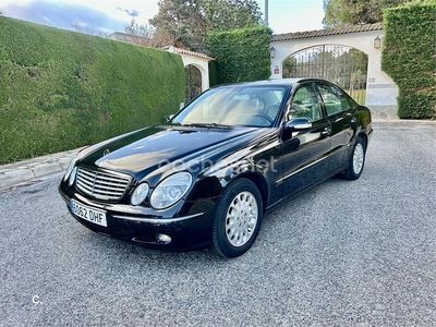 Negro Usado 2005 Mercedes E200 Elegance Berlina | 5800 €