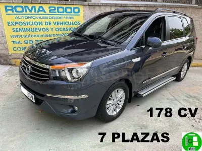 Usado SsangYong Rodius Limited 178 CV (130 kW) 2017 Gris Monovolumen