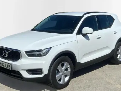Usado Volvo XC40 Momentum 163 CV (119 kW) 2022 SUV