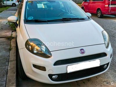 Usado Fiat Punto Easy 69 CV (50 kW) 2013 Blanco Utilitario