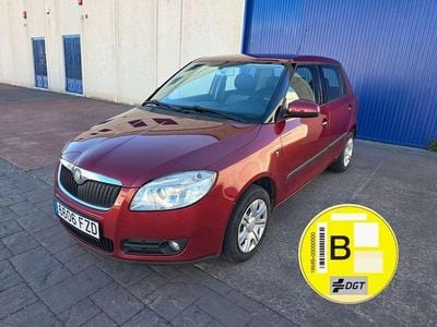 Usado Skoda Fabia Comfort 80 CV (58 kW) 2008 Burdeos Utilitario