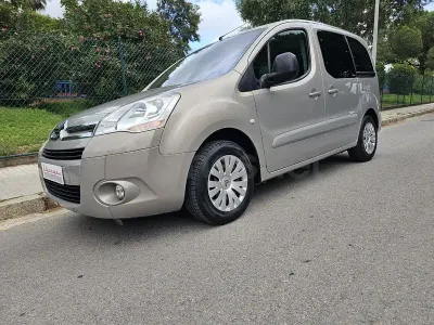 Usado Citroën Berlingo Seduction 92 CV (67 kW) 2012 Beige Monovolumen