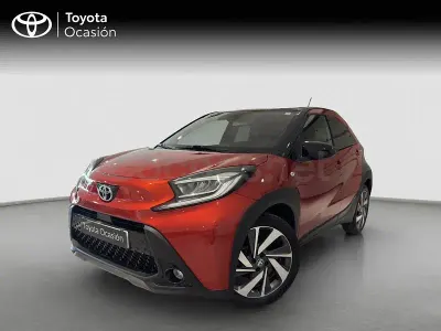 Usado Toyota Aygo X Edition 72 CV (52 kW) 2022 Rojo SUV