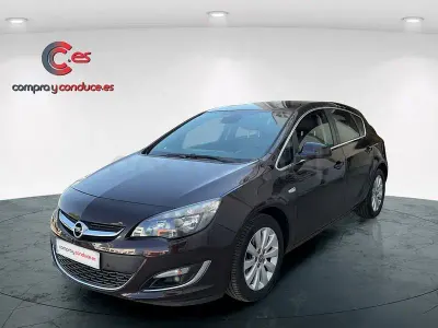 Usado Opel Astra Business 130 CV (95 kW) 2014 Marrón Berlina
