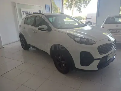 Usado Kia Sportage 136 CV (100 kW) 2021 Blanco SUV
