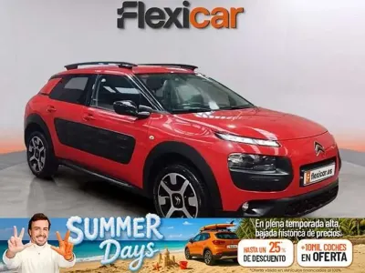 Usado Citroën C4 Cactus Feel 82 CV (60 kW) 2017 Rojo Utilitario