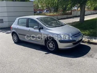 Usado Peugeot 307 110 HP (80 kW) 2004 Cinzento Sedan