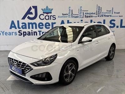 Usado Hyundai i30 120 CV (88 kW) 2021 Blanco Berlina