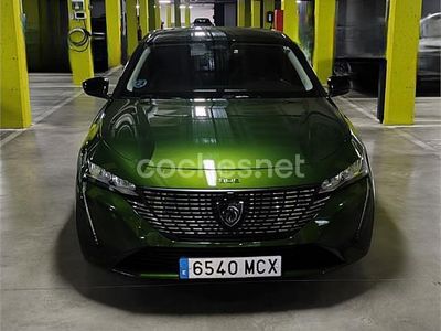 Verde Usado 2022 Peugeot 308 Allure Berlina | 16.999 € (Un poco caro)