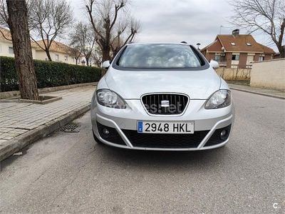 Usado Seat Altea XL Reference 105 CV (77 kW) 2012 Gris / plata Monovolumen