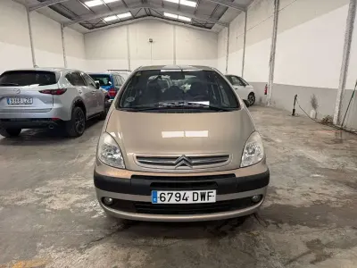 Usado Citroën Xsara 90 CV (66 kW) 2006 Marrón Monovolumen