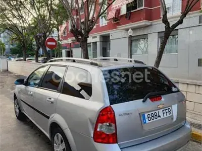 Usado Chevrolet Nubira SX 109 CV (80 kW) 2006 Gris / plata Familiar