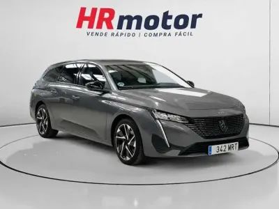 Usado Peugeot 308 Allure 131 CV (96 kW) 2024 Gris Utilitario