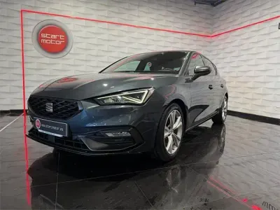 Usado Seat Leon FR 150 CV (110 kW) 2020 Gris / platagris Berlina
