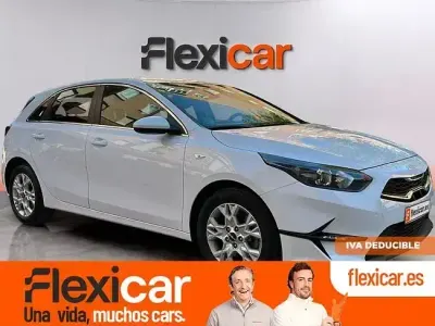 Usado Kia Ceed 100 CV (73 kW) 2022 Blanco Utilitario