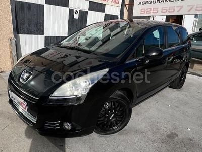 Usado Peugeot 5008 Active 112 CV (82 kW) 2011 Negro Monovolumen
