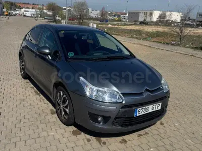 Usado Citroën C4 88 CV (64 kW) 2010 Gris / plata Berlina