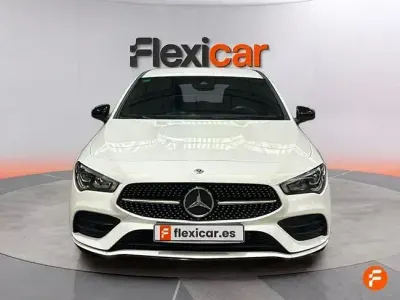 Usado Mercedes CLA200 Shooting Brake 163 CV (119 kW) 2020 Blanco Familiar