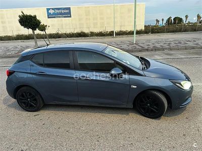 Usado Opel Astra Selective 110 CV (80 kW) 2016 Azul Berlina