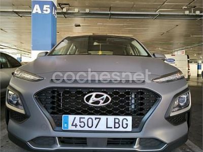 Usado Hyundai Kona 120 CV (88 kW) 2019 Gris / plata SUV