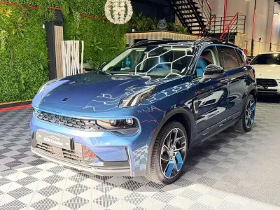 Usado Lynk & Co 01 261 CV (191 kW) 2023 Azul SUV