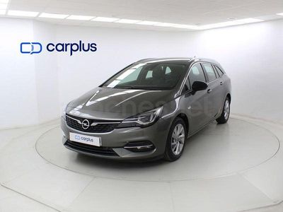Usado Opel Astra Elegance 145 CV (106 kW) 2020 Gris espacial (perlado) Familiar