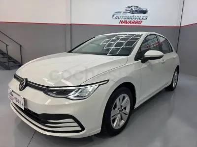 Usado VW Golf VIII 115 HP (84 kW) 2021 Branco Sedan